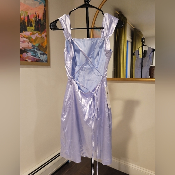 Elegant Lavender Sleeveless Dress - Picture 3 of 4